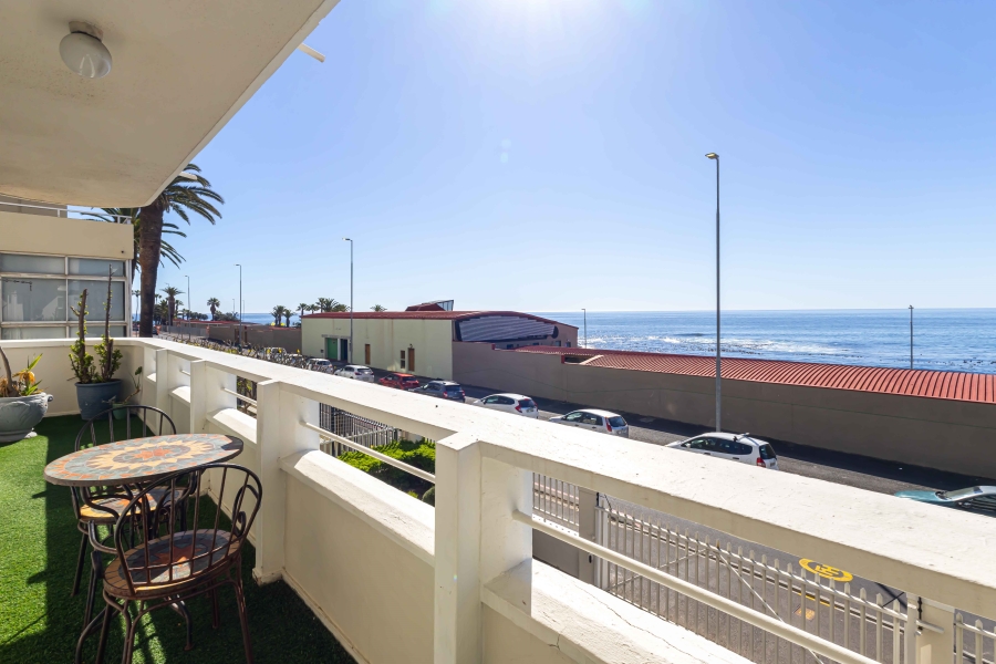 1 Bedroom Property for Sale in Sea Point Western Cape